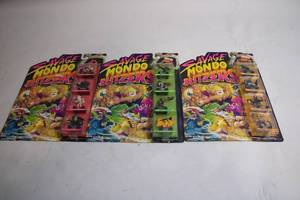 lot 43 image: Savage Mondo Blitzers Action Figure Collection - Set of 3 Packs