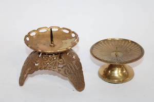 lot 240 image: Set of 2 Vintage Brass Candle Holders - Japan