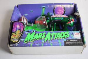 lot 253 image: Mars Attacks Martian Brain Disintegrator Toy Gun
