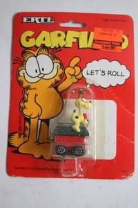 lot 268 image: Vintage ERTL Garfield Lets Roll Figurine