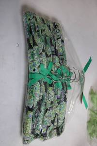 lot 297 image: Set of 5 Paisley Fabric Padded Hangers with Metal Hooks