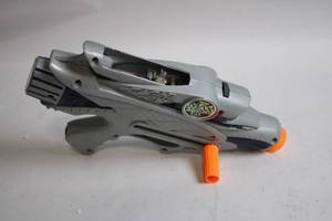lot 318 image: WET Raptor Toy Dart Gun