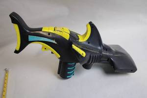 lot 319 image: Used Nerf Hydro Cannon Water Gun with Yellow and Blue Accents