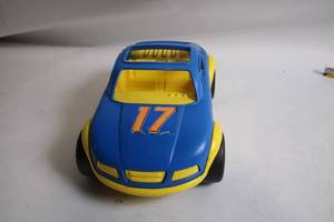 lot 339 image: Tonka Blue Plastic Race Car with Yellow Accents - Number 17