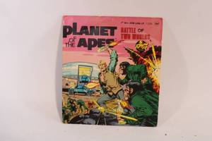 lot 352 image: Planet of the Apes Battle of Two Worlds 7 Vinyl Little LP