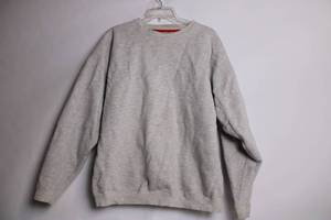 lot 383 image: Marlboro Unlimited XL Sweatshirt with Gecko Patch