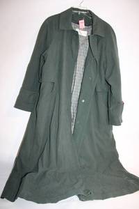 lot 384 image: Jones New York Green Trench Coat with Checkered Lining