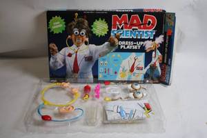 lot 454 image: 1987 Mattel Mad Scientist Dress-Up Playset