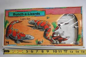 lot 495 image: Bunch-a-Lizards Light Set with Primal Lite Design