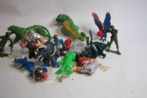 lot 499 image: Collection of Vintage Action Figures and Dinosaur Toys