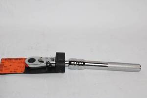 lot 37 image: Husky Torque Wrench with Adjustable Handle