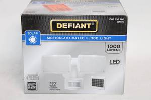 lot 77 image: Defiant Solar Motion-Activated Flood Light, LED 1000 Lumens