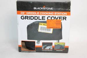 lot 83 image: Blackstone 28 Griddle Cooking Station Cover