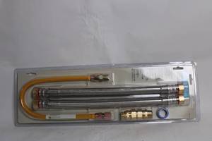 lot 98 image: Everbilt Water Heater Installation Kit with Stainless Steel Gas Connectors