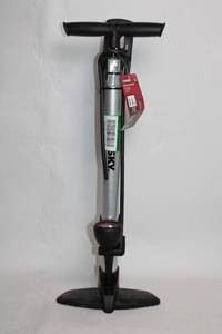 lot 100 image: Husky Bicycle Floor Pump with 120 PSI Gauge