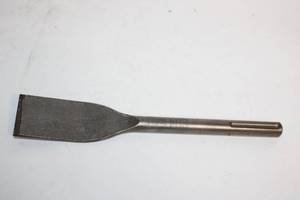 lot 146 image: Bosch 3 Flat SDS Chisel Bit