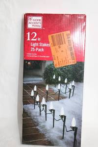 lot 147 image: Home Accents Holiday 12-Inch Light Stakes 25-Pack for Outdoor Use