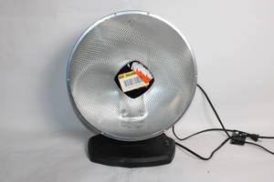 lot 228 image: Handy Heater Heat Wave Infrared Heater