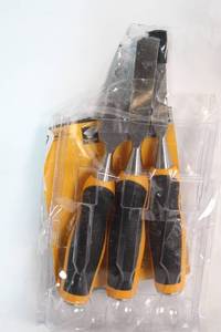 lot 253 image: DeWALT 3-Piece Wood Chisel Set with Ergonomic Handles
