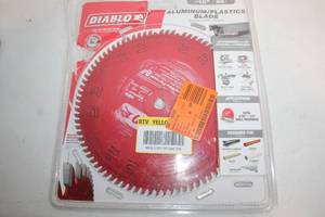 lot 280 image: Diablo 10-Inch 84T AluminumPlastics Cutting Blade
