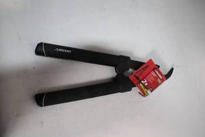 lot 284 image: Husky Compact Lopper with Extendable Handles