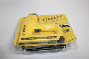 lot 297 image: Stanley TRE550Z Electric Stapler and Nail Gun