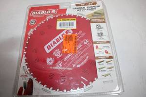 lot 324 image: Diablo 12 General Purpose Wood Blade