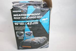 lot 339 image: Keeper Weatherproof Roof Top Cargo Bag - 15 Cubic Feet