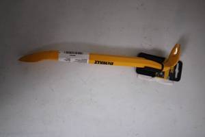 lot 363 image: Dewalt 11-Inch Nail Puller with Precision Claw