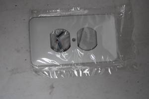 lot 412 image: Box of 40 Mulberry White Wrinkle Finish Duplex Wall Plates