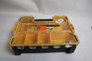 lot 426 image: DeWalt 10-Compartment Organizer with Carry Handle