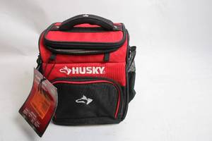 lot 428 image: Husky Red and Black Insulated Lunch Cooler Bag