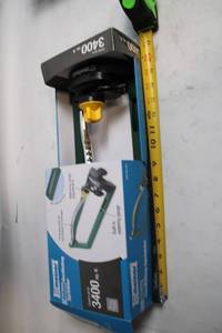lot 442 image: New Melnor Deluxe Oscillating Sprinkler with Built-in Timer