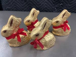 Set of 4 Lindt Gold Bunny Milk Chocolate 3.5 oz Each