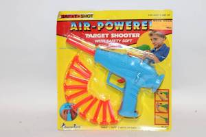 lot 9 image: Air-Powered Target Shooter with Safety Dart