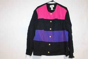 lot 37 image: Vintage D.J. Summers Womens Blouse Size 24W