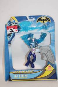 lot A-66 image: BATMAN Deluxe Ice Strike Mr. Freeze Action Figure