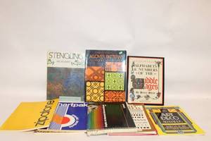 lot 78 image: Collection of 12 Vintage Art and Design Books