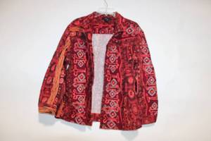 lot 120 image: Vintage Style XL Red Cotton Jacket with Geometric Patterns