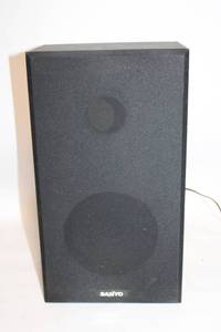 lot 131 image: Sanyo Model ST-90 Speaker 8 Ohm Impedance