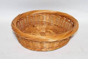 lot 137 image: Rustic Woven Wicker Basket with Natural Finish