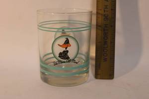 lot 185 image: Vintage Daffy Duck Glass Tumbler