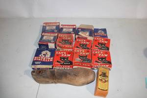 lot 245 image: Collection of Vintage Cats Paw and Biltrite Rubber Heels with Wooden Shoe Last and Hoppes No. 9 Box