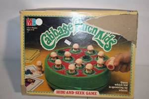 lot A-254 image: Vintage 1984 Cabbage Patch Kids Hide-and-Seek Game