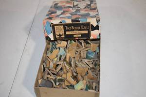 lot 255 image: Tuco Picture Puzzle In Pirate Waters with Over 350 Pieces