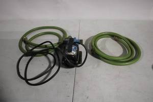lot 285 image: Simer Mini-Vac Model M40 Portable Household Pump with Hoses