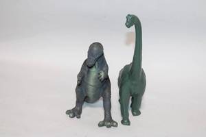 lot 333 image: Set of 2 Large Dinosaur Figurines