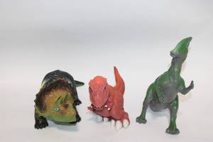 lot 334 image: Set of 3 Toy Dinosaur Figurines