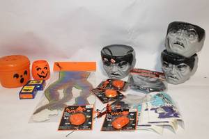 lot 347 image: Halloween Decoration Bundle with Vintage Masks and Stickers