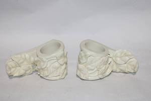 lot 355 image: Pair of Ceramic Leaf Design Wall Ornament Holders